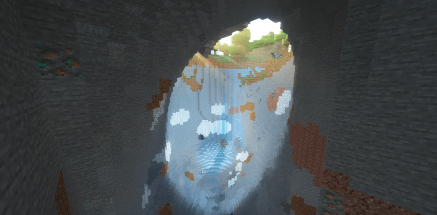 Огромное ущелье посреди леса screenshot 3