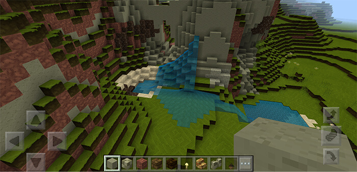 Hill with textures in Minecraft PE